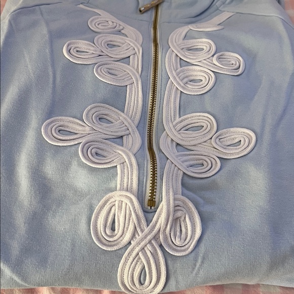 Lilly Pulitzer Popover - Picture 2 of 3